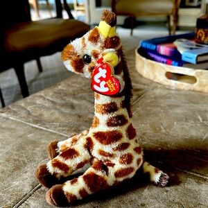 NIB Gavin the Giraffe beanie baby